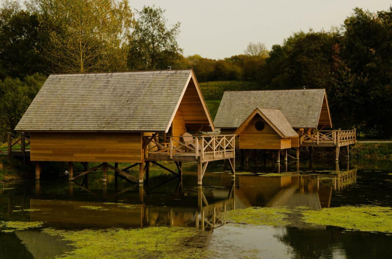 Aqualodge Hotel Insolite Ermeton-sur-Biert Dış mekan fotoğraf