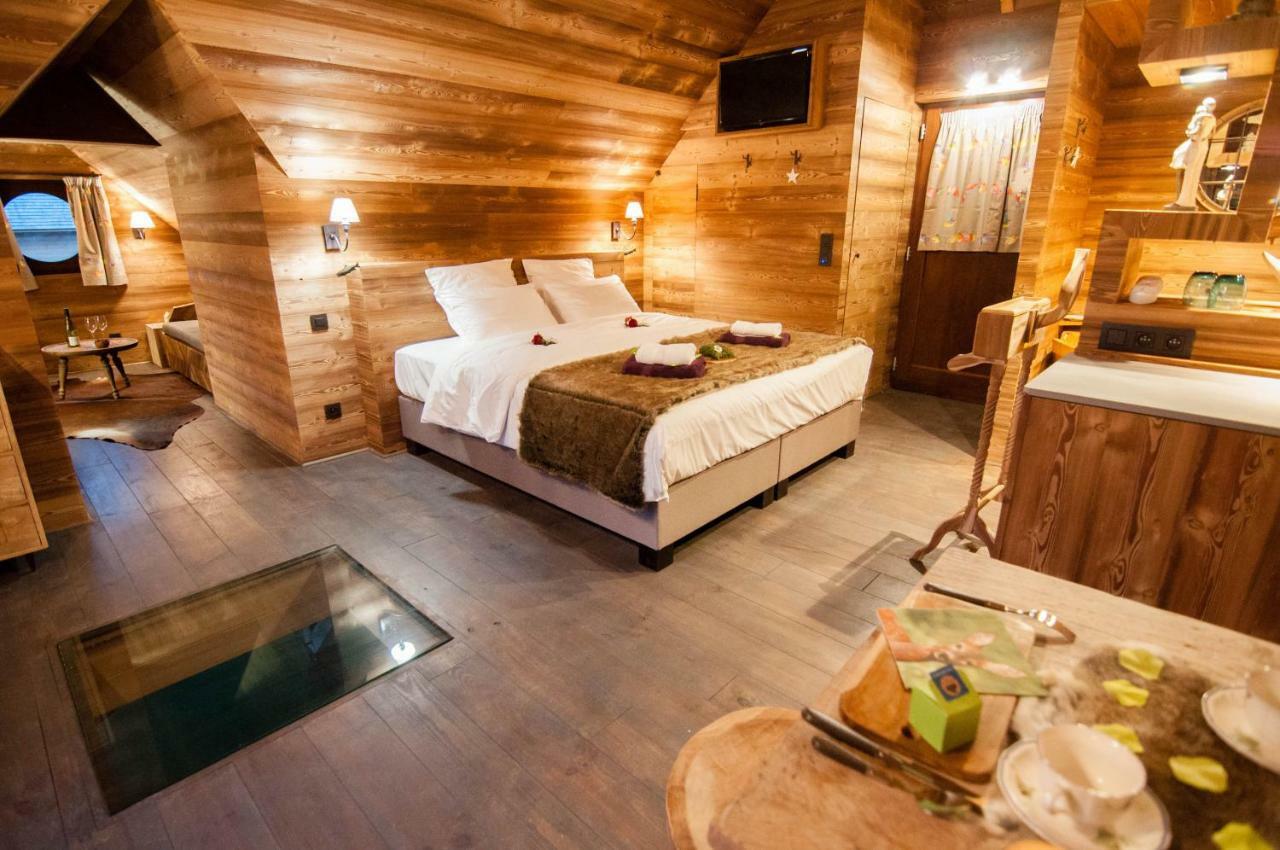 Aqualodge Hotel Insolite Ermeton-sur-Biert Dış mekan fotoğraf